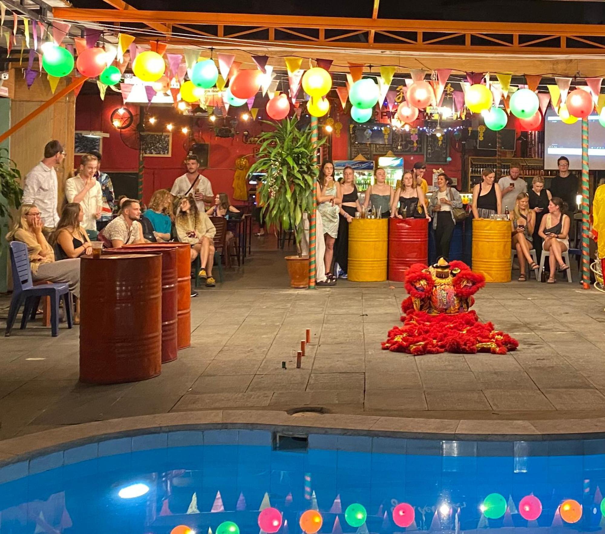 Bed Station Hostel & Pool Bar Hoi An " Former Sunflower" المظهر الخارجي الصورة