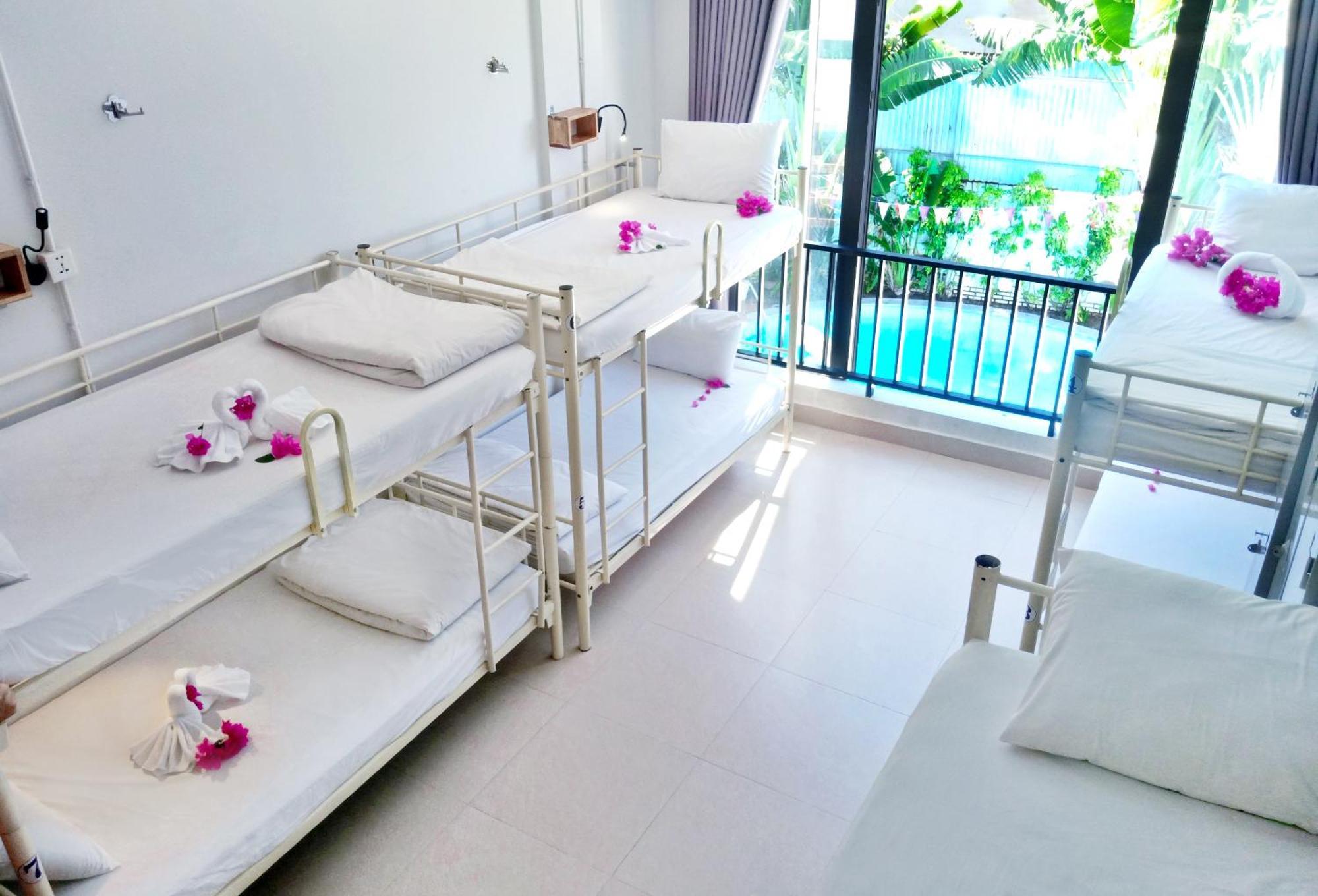 Bed Station Hostel & Pool Bar Hoi An " Former Sunflower" المظهر الخارجي الصورة