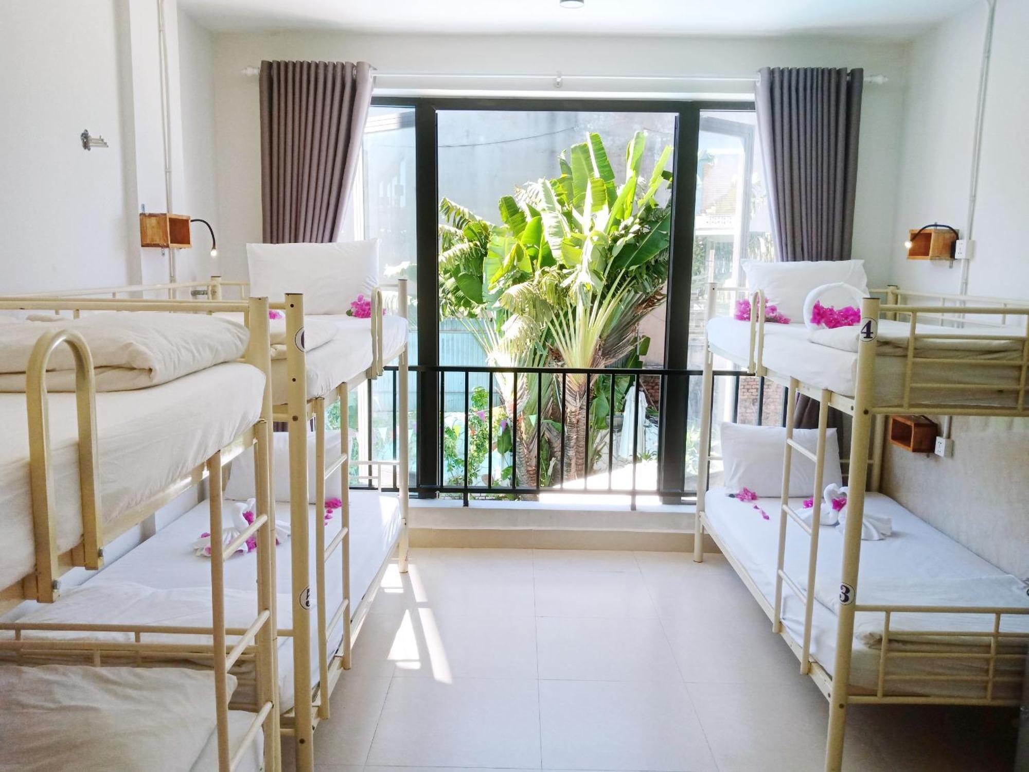 Bed Station Hostel & Pool Bar Hoi An " Former Sunflower" المظهر الخارجي الصورة