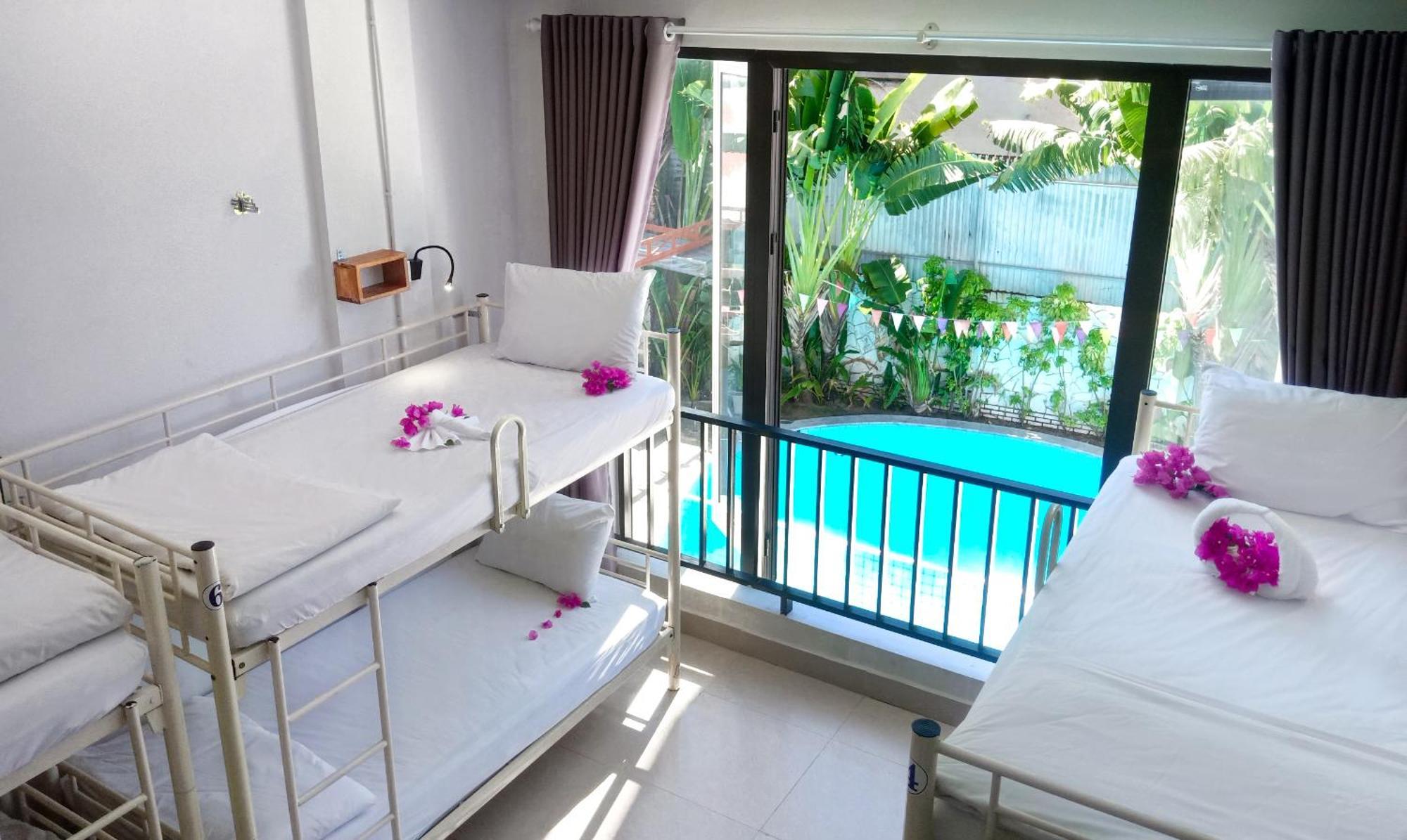 Bed Station Hostel & Pool Bar Hoi An " Former Sunflower" المظهر الخارجي الصورة