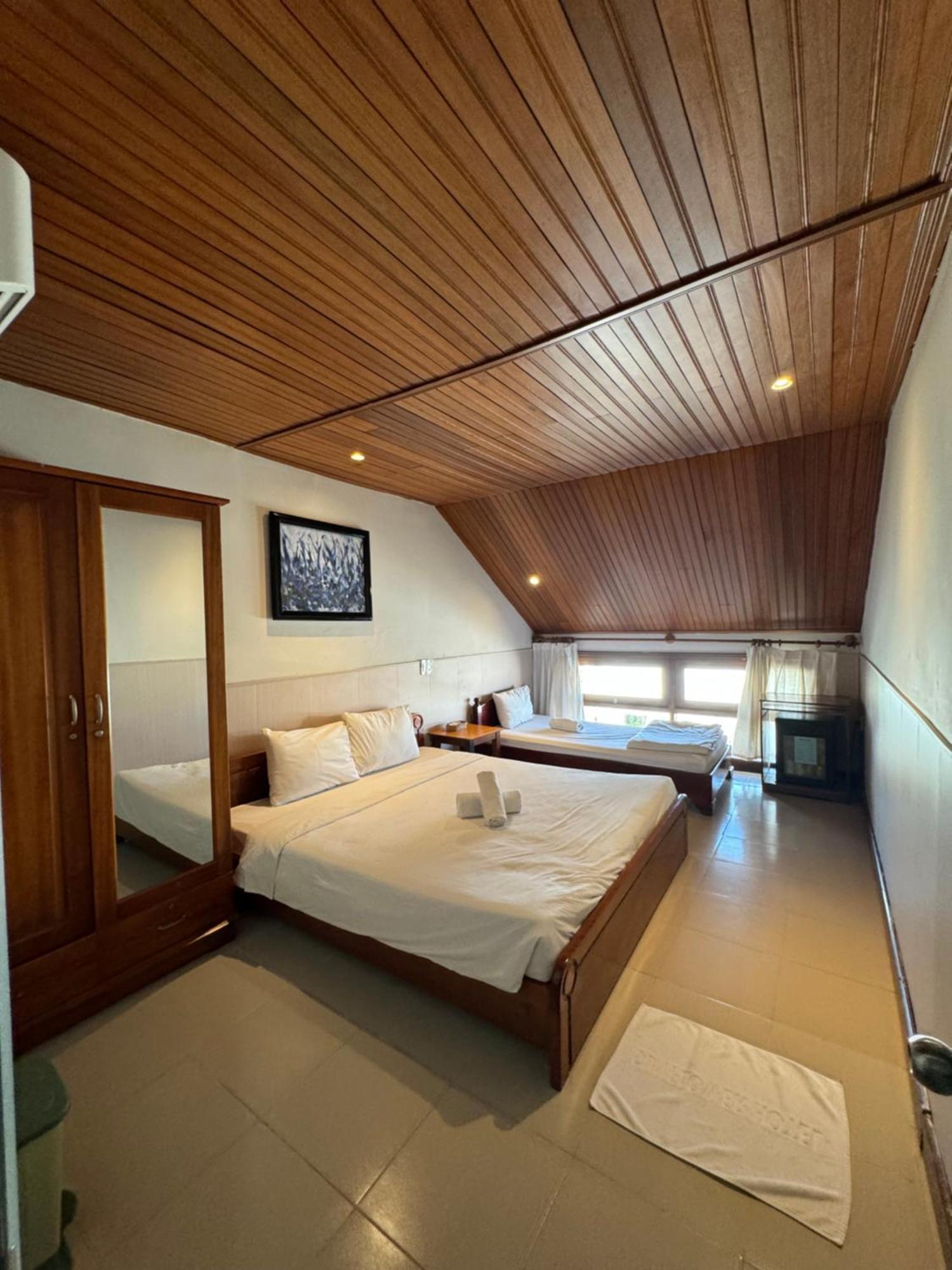 Bed Station Hostel & Pool Bar Hoi An " Former Sunflower" المظهر الخارجي الصورة