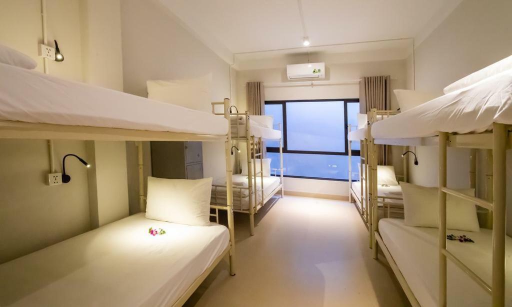 Bed Station Hostel & Pool Bar Hoi An " Former Sunflower" المظهر الخارجي الصورة