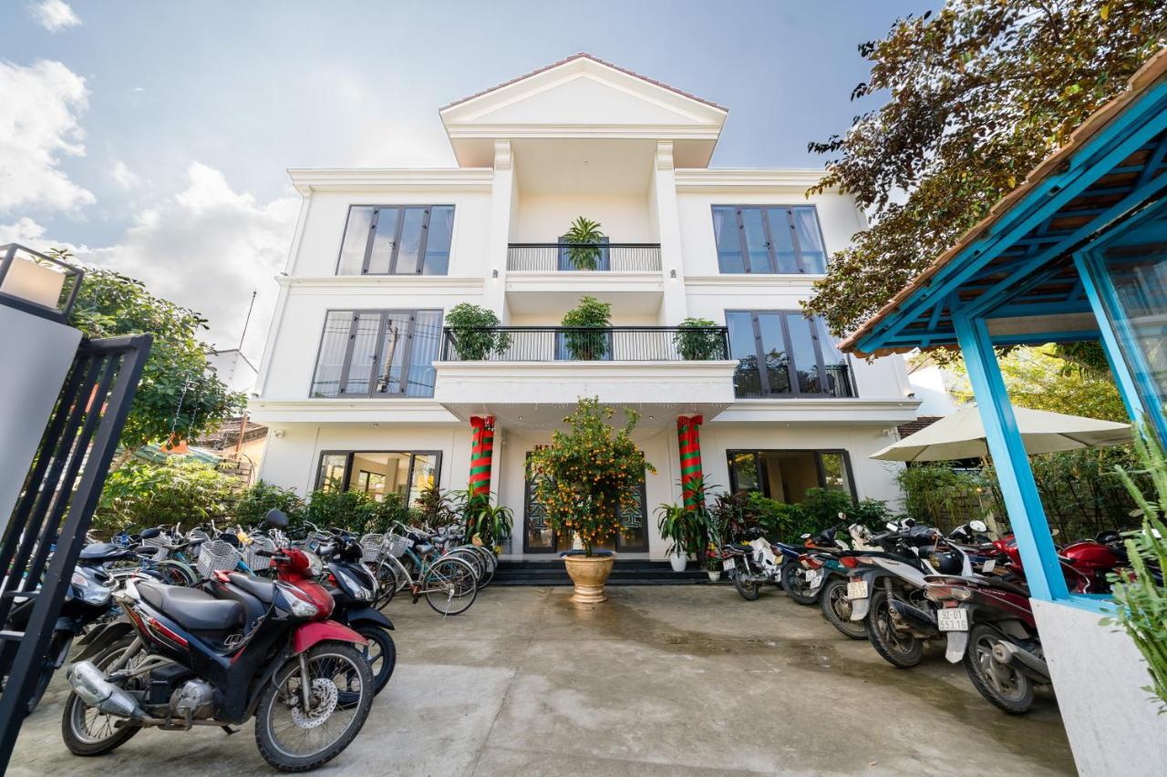 Bed Station Hostel & Pool Bar Hoi An " Former Sunflower" المظهر الخارجي الصورة